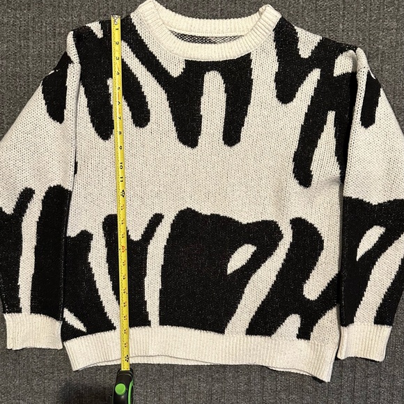 Black and White Crew Neck Sweater - Picture 6 of 13